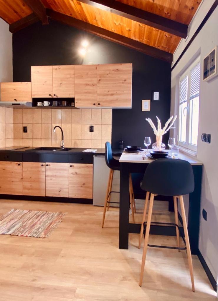 Apartman Milisa Примоштен Екстер'єр фото